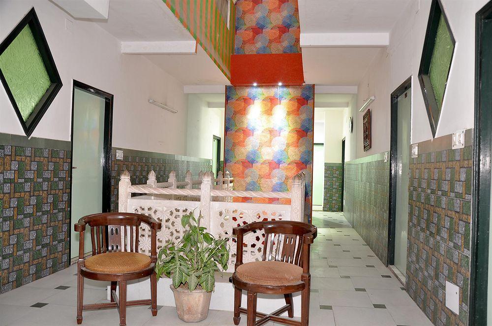 Oyo 3472 Hotel Rama Inn New Delhi Extérieur photo