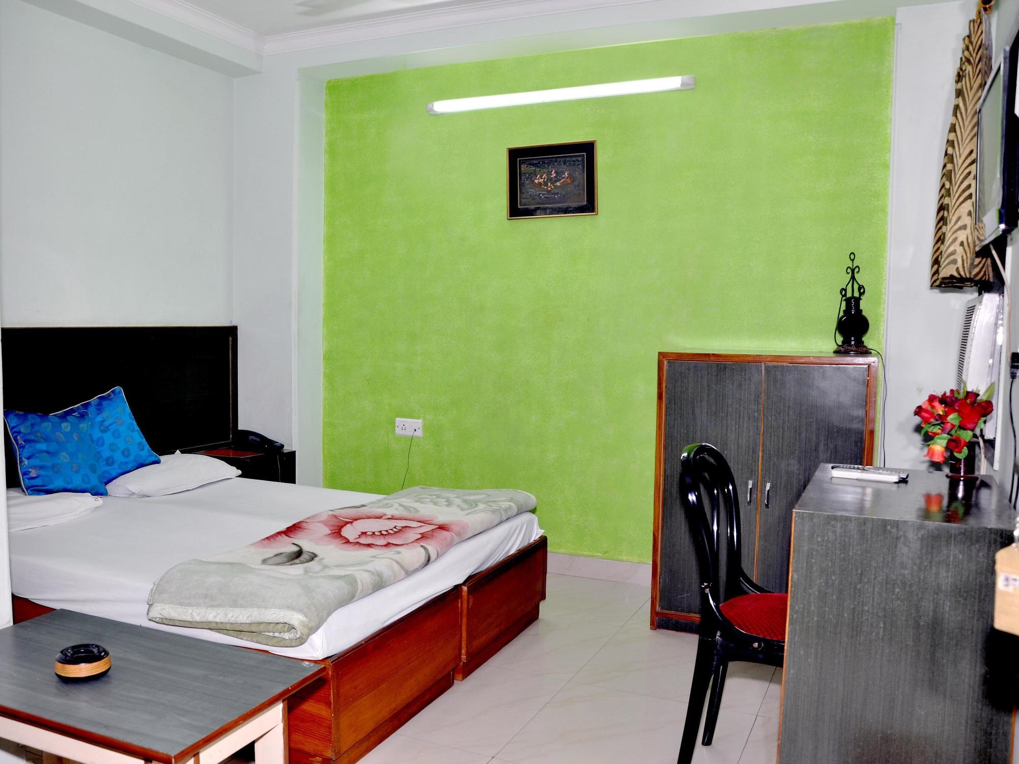 Oyo 3472 Hotel Rama Inn New Delhi Extérieur photo