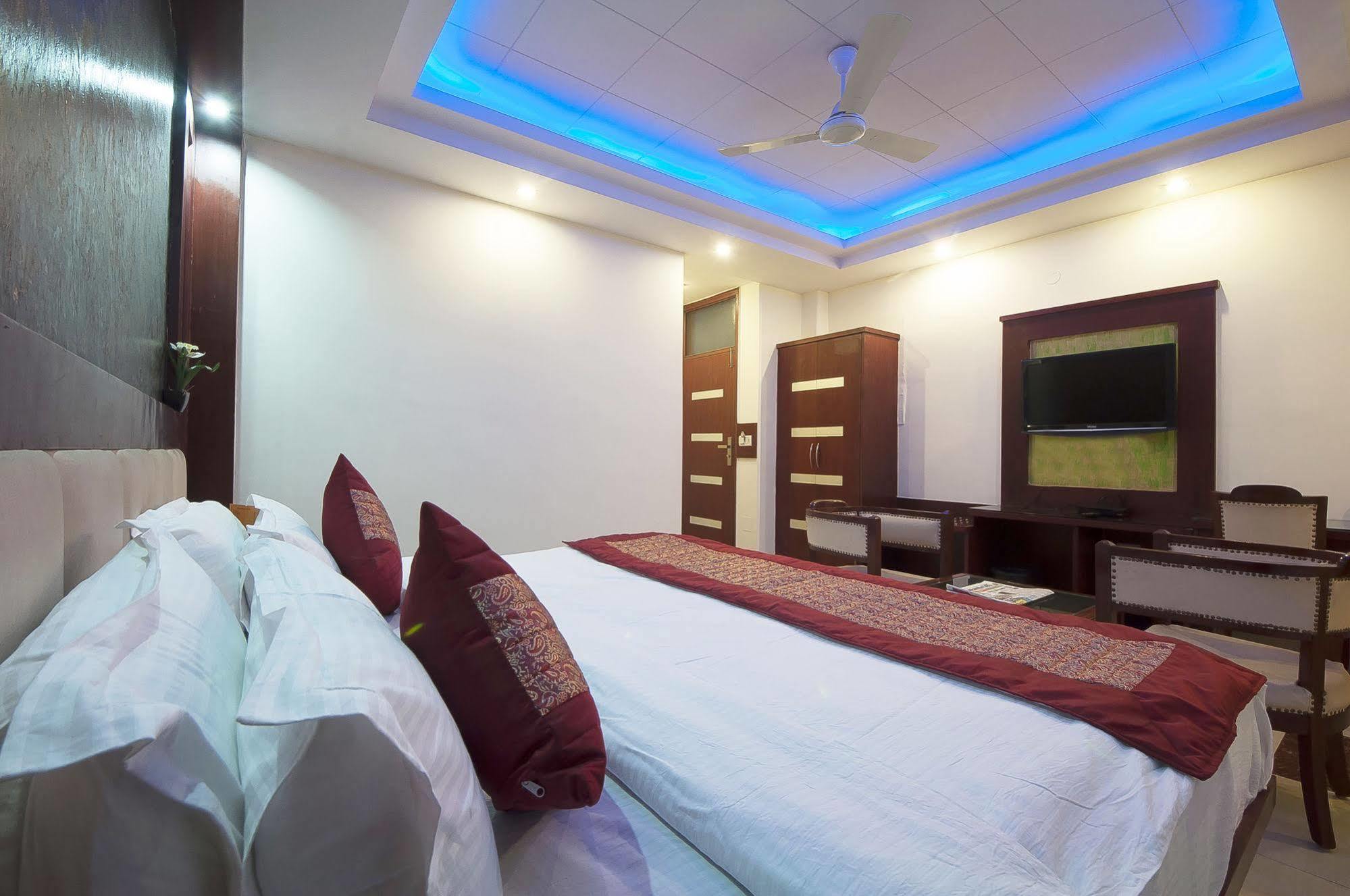 Oyo 3472 Hotel Rama Inn New Delhi Extérieur photo