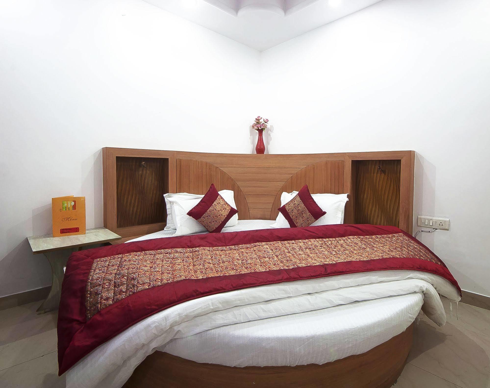 Oyo 3472 Hotel Rama Inn New Delhi Extérieur photo