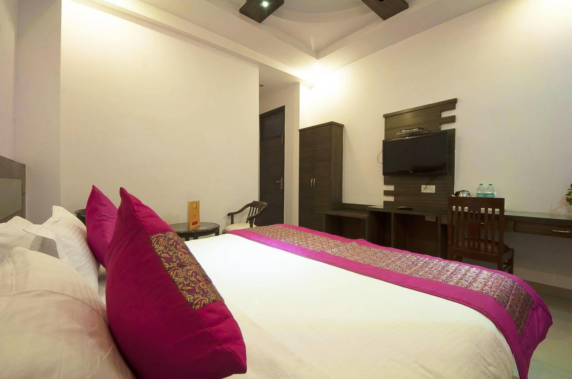 Oyo 3472 Hotel Rama Inn New Delhi Extérieur photo